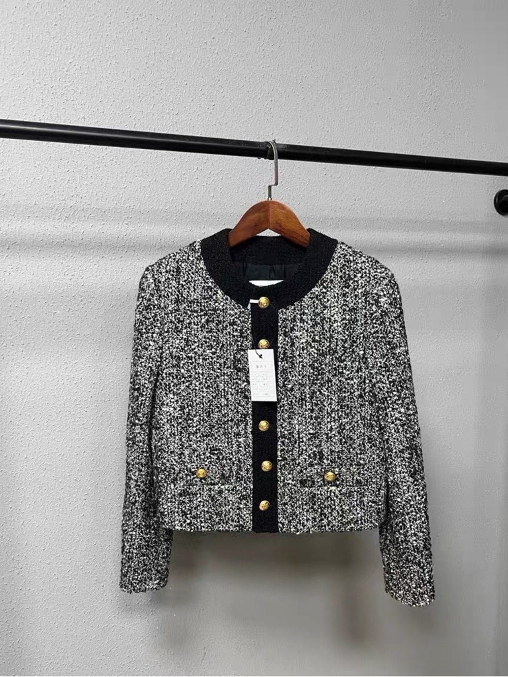 🚩steal Celine Black & White Tweed Cropped Jacket with Gold Buttons